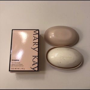 Mary Kay Makeup - A New Mary Kay timewise 3 - in- 1 cleansing bar Mary Kay Makeup - A New Mary Kay timewise 3 - in- 1 cleansing bar